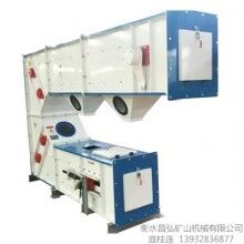 耐火材料專用Z型提升機(jī)，整機(jī)防爆，內(nèi)置強(qiáng)制通風(fēng)系統(tǒng)
